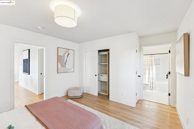17032 Broadway Ter, Oakland CA: https://media.crmls.org/mediaz/cfe6ef2c-3b45-4f73-a417-faa49e8b3436.jpg