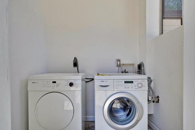 339 S 13th Street, San Jose CA: https://media.crmls.org/mediaz/cfe77651-72c0-4f04-9b48-b6b4cc99c777.jpg