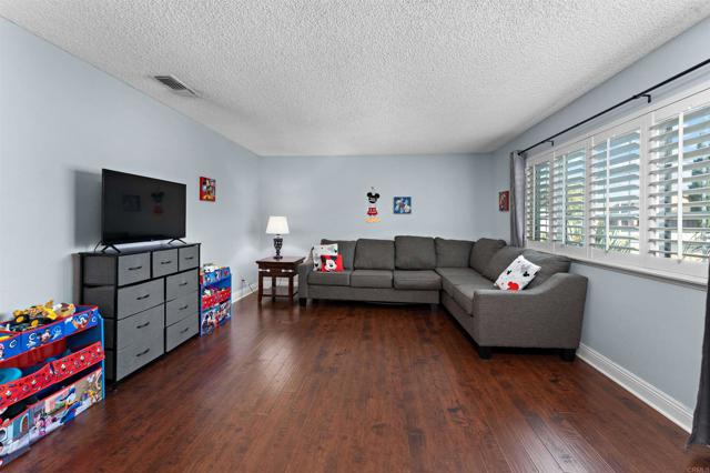 Detail Gallery Image 3 of 26 For 2546 S Sultana Ave, Ontario,  CA 91761 - 3 Beds | 2 Baths