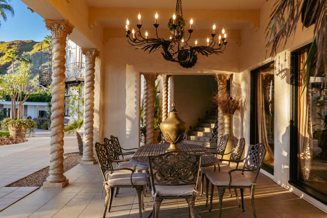 457 W Hermosa Place, Palm Springs, CA 92262