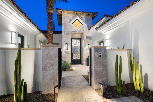 80840 Via Portofino, La Quinta CA: https://media.crmls.org/mediaz/cfea1ce2-6ec1-4838-abc2-1659d09f5968.jpg