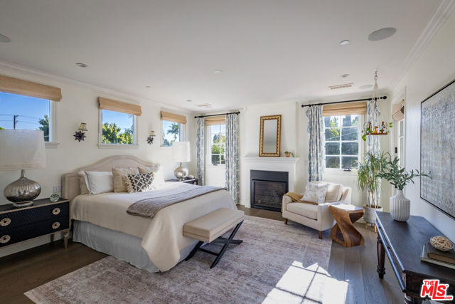 735 N Stanley Avenue, Los Angeles CA: https://media.crmls.org/mediaz/cfea8bc8-e39f-4f1d-8208-9d8c7efac902.jpg