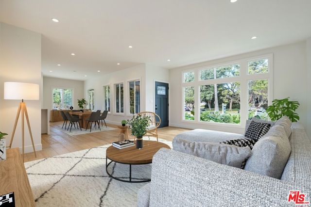 4308 Victoria Park Drive, Los Angeles CA: https://media.crmls.org/mediaz/cfebad72-5e77-4f01-ba68-9f469dc24ebc.jpg