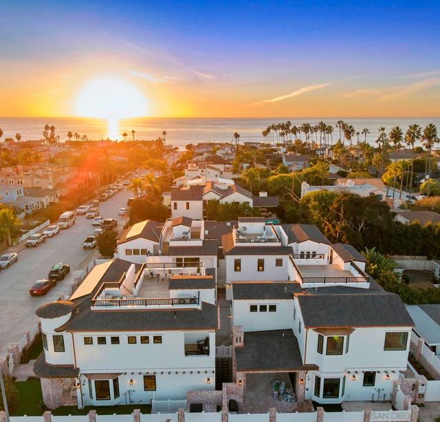 462 Westbourne Street, La Jolla CA: https://media.crmls.org/mediaz/cfebbdb4-0d76-4fed-a300-31c17c079c80.jpg