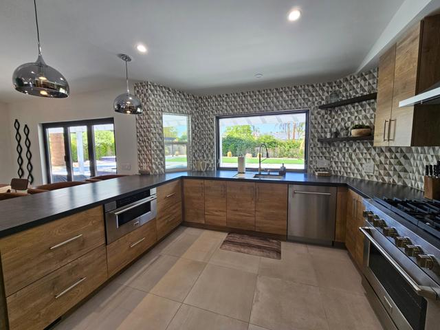 Image 15 of 55 For 72278 Barbara Drive