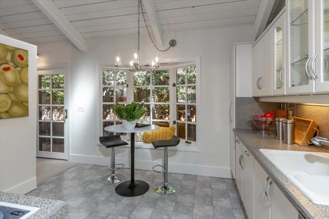 3325 Saint Michael Drive, Palo Alto CA: https://media.crmls.org/mediaz/cfed401a-086a-435b-b1c3-866443cb9817.jpg
