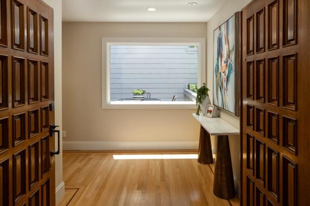 1330 Trinity Drive, Menlo Park CA: https://media.crmls.org/mediaz/cfee023e-c26b-4875-8938-eb90eada73c4.jpg