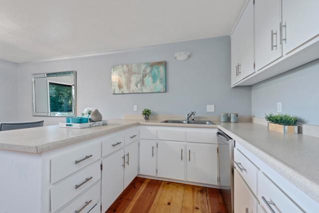 14826 Skyline Boulevard, Redwood City CA: https://media.crmls.org/mediaz/cfee9597-98f1-4361-9224-716c6045f400.jpg