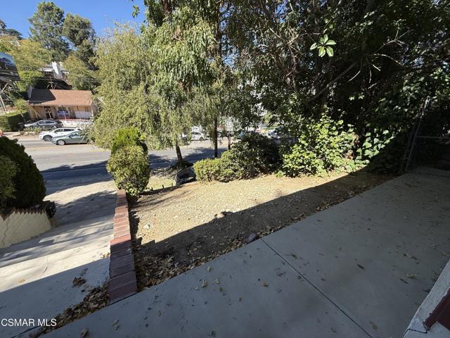 3384 Barham Boulevard, Los Angeles CA: https://media.crmls.org/mediaz/cfef11cc-af4c-45cc-a976-709ce7617672.jpg