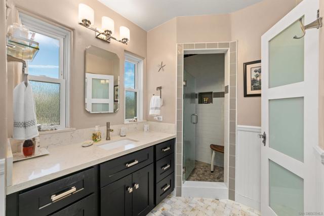 625 4th Street, Coronado CA: https://media.crmls.org/mediaz/cff06576-9688-4bc4-b30b-4020a7b8b631.jpg