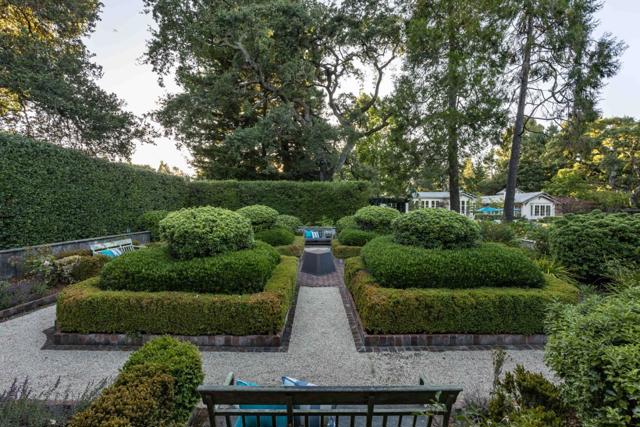 188 Fair Oaks Lane, Atherton CA: https://media.crmls.org/mediaz/cff14296-3f8d-4fb2-b293-bc821fce2561.jpg