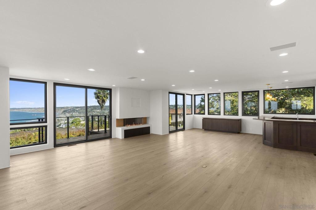 1846 Castellana Rd - photo 11