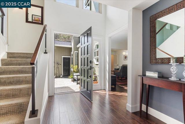 5 Doral Dr, Moraga CA: https://media.crmls.org/mediaz/cff1be95-b40c-44da-948c-c6c2abdef772.jpg