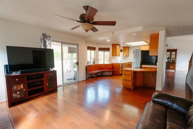 Detail Gallery Image 5 of 27 For 1715 Las Palmas Ln, Escondido,  CA 92026 - 3 Beds | 2/1 Baths