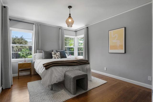 137 30th Avenue, San Mateo CA: https://media.crmls.org/mediaz/cff2a623-4855-4ffa-a482-8c3c24e116a6.jpg