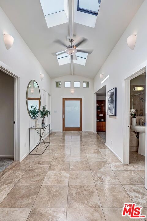 950 Las Lomas Avenue photo 4
