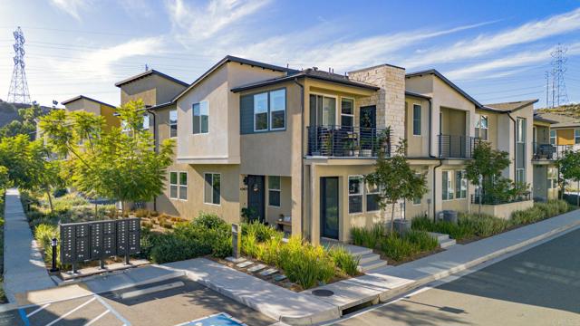 Detail Gallery Image 2 of 51 For 10405 Galen Way, San Diego,  CA 92126 - 3 Beds | 3 Baths