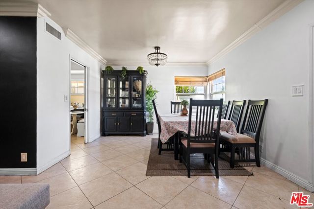 9253 Hayvenhurst Avenue, North Hills CA: https://media.crmls.org/mediaz/cff5a7ae-64b8-4769-a00c-b4e6ba8d875a.jpg
