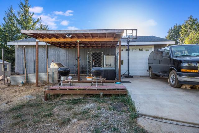 30700 Loma Chiquita Road, Los Gatos CA: https://media.crmls.org/mediaz/cff6ca0e-af40-43da-b8e3-0621352ea90e.jpg