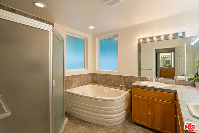 2447 Norwalk Avenue, Los Angeles CA: https://media.crmls.org/mediaz/cff6d3ba-6e89-4174-9daa-855ac278c058.jpg