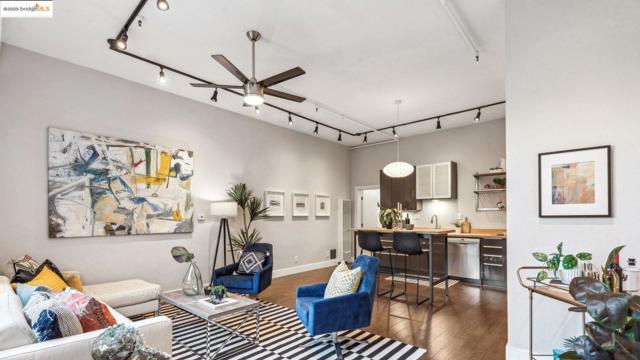958 28th ST, Oakland CA: https://media.crmls.org/mediaz/cff7624d-cf5e-4ae7-937b-dbeb4febaca3.jpg