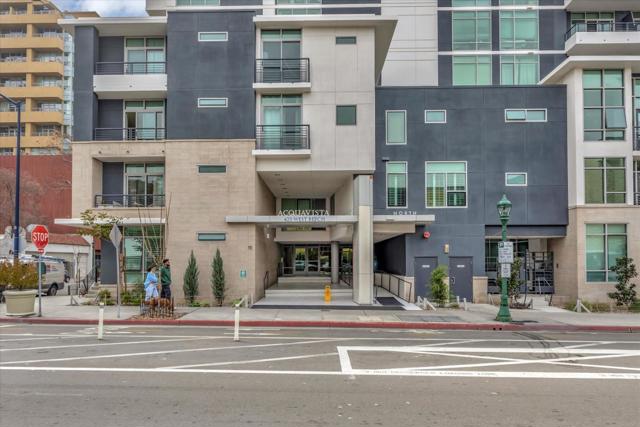 425 W Beech Street, San Diego CA: https://media.crmls.org/mediaz/cff7af8b-4092-41f5-bc3d-d4e1a7e31d00.jpg