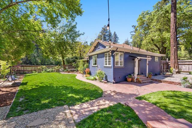4200 Glenwood Drive, Scotts Valley CA: https://media.crmls.org/mediaz/cff81b52-8aae-45d9-b511-d848bb6b06e2.jpg