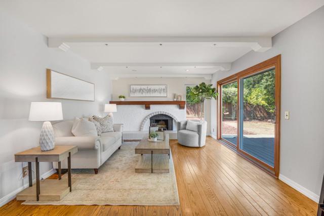 10407 Vista Knoll Boulevard, Cupertino CA: https://media.crmls.org/mediaz/cff8888b-6857-4934-94d5-85acfbf61e97.jpg