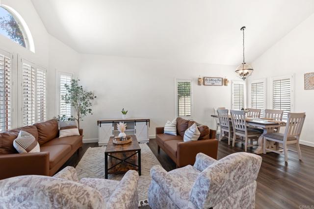Detail Gallery Image 9 of 43 For 1378 Corte Lira, San Marcos,  CA 92069 - 4 Beds | 3 Baths