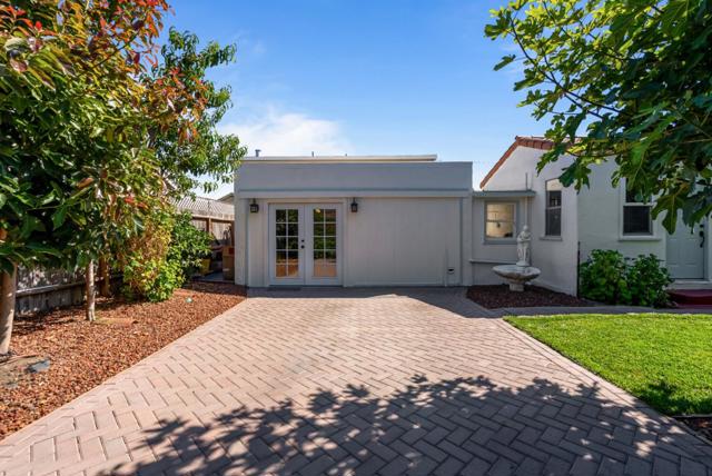 29 Buena Vista Street, Salinas CA: https://media.crmls.org/mediaz/cff92a32-03f5-4027-8b1e-0c2bba000936.jpg