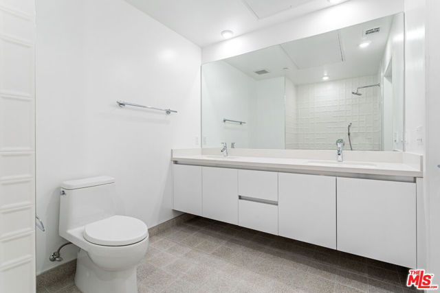 1650 Sawtelle Boulevard, Los Angeles CA: https://media.crmls.org/mediaz/cffa1bfe-f6ae-4bca-aafb-6a209d7edb36.jpg