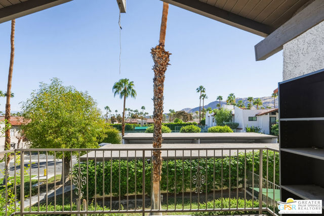 2240 S Palm Canyon Drive #24, Palm Springs, CA 92264