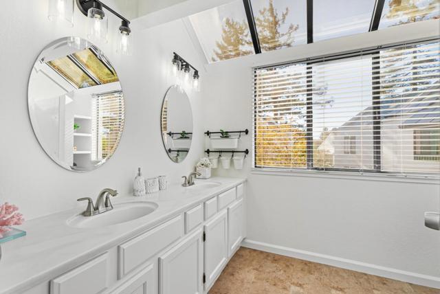 181 Centre Street, Mountain View CA: https://media.crmls.org/mediaz/cffb8b3a-3e47-4bdf-a349-4f4bc09d12b5.jpg