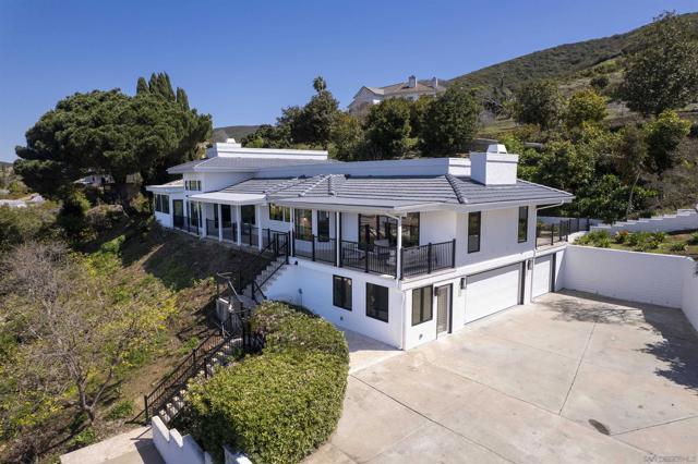 1561 La Plaza, San Marcos CA: https://media.crmls.org/mediaz/cffb91a9-8735-4fde-abaf-2d0a7cf7a55e.jpg