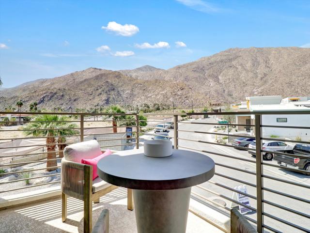 798 Obsidian Loop E, Palm Springs, CA 92264