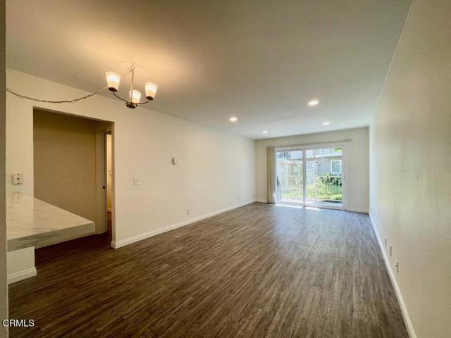 Detail Gallery Image 9 of 23 For 248 E Surfside Dr, Port Hueneme,  CA 93041 - 3 Beds | 2 Baths