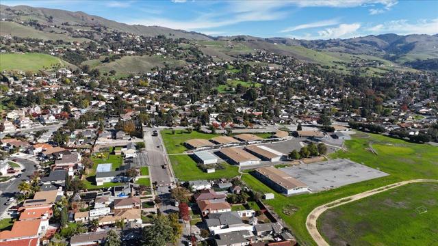 236 S Claremont Avenue, San Jose CA: https://media.crmls.org/mediaz/cffd795c-7298-480b-b408-4ca5d6cf5142.jpg