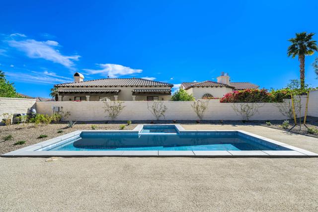 57685 Cherrywood Place, La Quinta CA: https://media.crmls.org/mediaz/cffde41d-c35e-4040-9c8d-0a7955de87ad.jpg