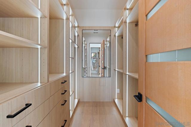 5758 Las Palomas, Rancho Santa Fe CA: https://media.crmls.org/mediaz/cffe6f29-ab59-4a12-bae6-3bfcc2134543.jpg