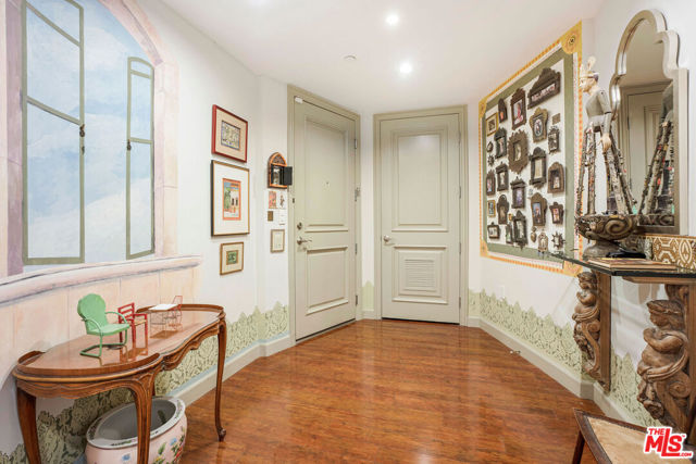 10930 National Boulevard, Los Angeles CA: https://media.crmls.org/mediaz/cffe9e43-cebb-470d-9b6d-5c383e263c2d.jpg