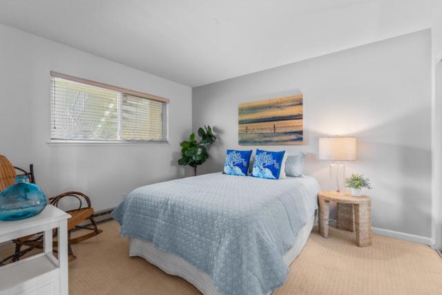 870 Park Avenue, Capitola CA: https://media.crmls.org/mediaz/cffea737-a0ec-4c31-8313-dd455decad4c.jpg