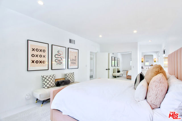 678 S Thornhill Road, Palm Springs CA: https://media.crmls.org/mediaz/cfff3fc5-caca-4a3f-b9f8-c1dcc8245223.jpg