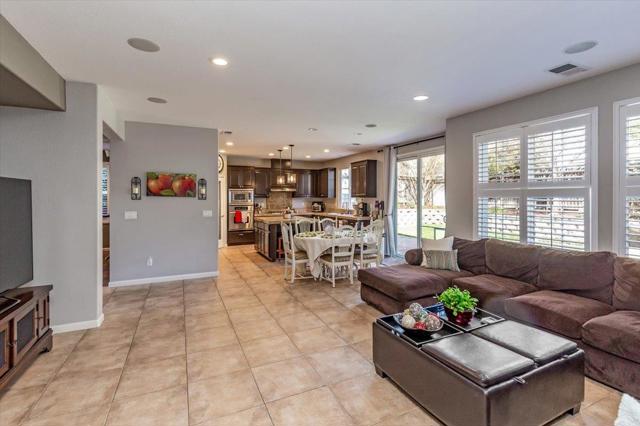 Image 9 of 31 For 1251 Rio Grande Way