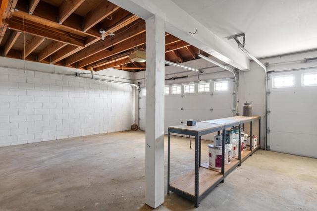 18150 Cochrane Road, Morgan Hill CA: https://media.crmls.org/mediaz/cfff9367-a683-45bd-afdb-96a0162c7bb0.jpg