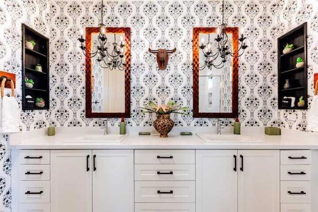 43295 Passagio Lago Way, Indio CA: https://media.crmls.org/mediaz/d000b328-ce1a-4c5c-b4d9-afbabe3160d9.jpg