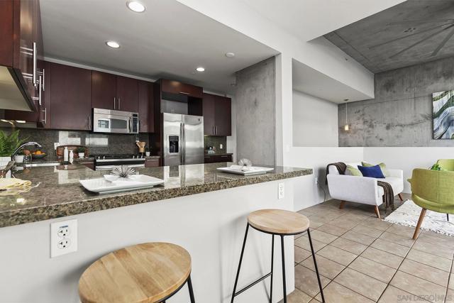 1025 Island Ave, San Diego CA: https://media.crmls.org/mediaz/d000c70d-f0b9-4fcc-83ed-cc295de5f007.jpg