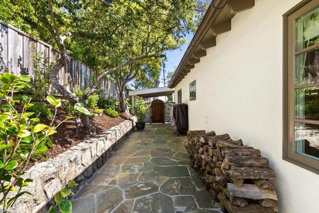 547 Monterey, Aptos CA: https://media.crmls.org/mediaz/d0014571-e38c-4fec-a9f5-9e9fcec9eea3.jpg