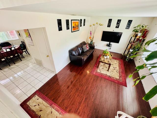 2625 Autumnvale Drive, San Jose CA: https://media.crmls.org/mediaz/d00434f3-ec06-4c9e-8f70-eb7db811e272.jpg