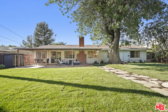 20338 Coulson Street, Woodland Hills CA: https://media.crmls.org/mediaz/d00466bf-ecdf-4c83-8615-0a5a95504bc7.jpg