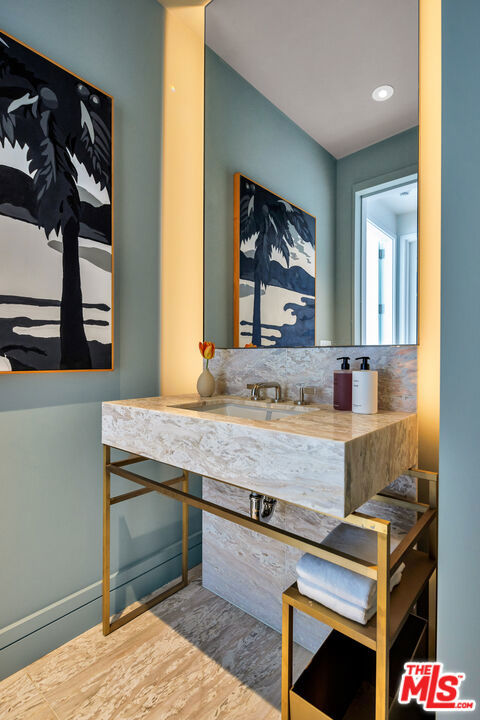 Powder Bath